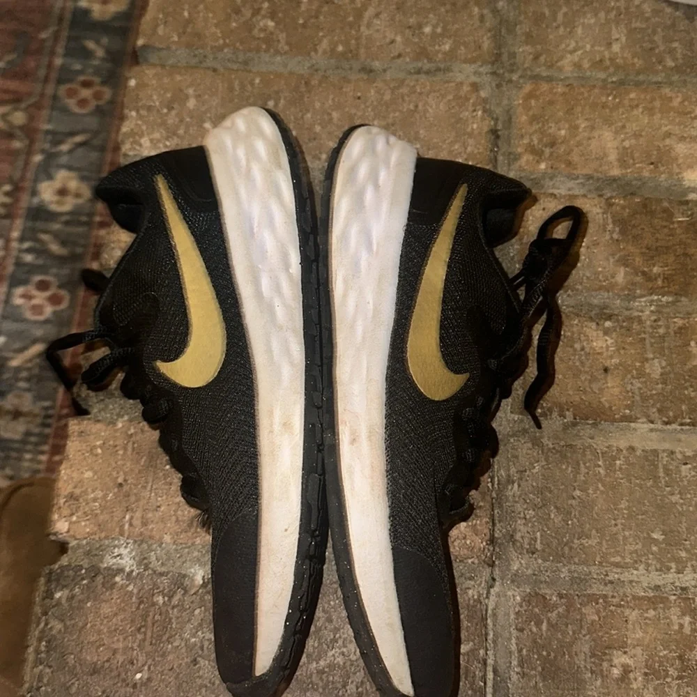 Nike Revolution 6 kids running sneakers